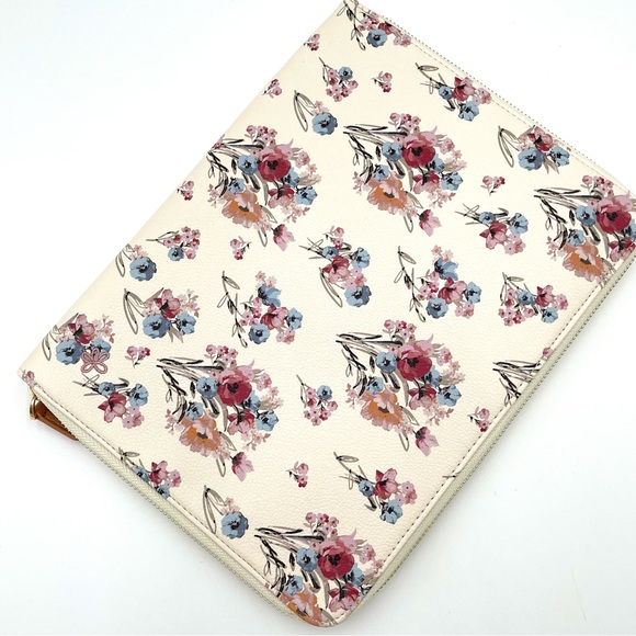 LIKE NEW Matilda Jane On The Go Tech Organizer - Picture 5 of 8